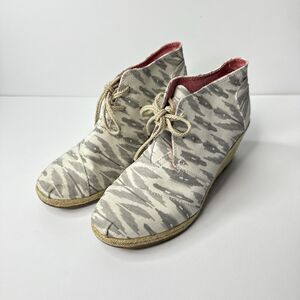 Toms Shoes Women's 8.5 Ikat Tan Desert Canvas Wedge Booties Red Chambray Lining